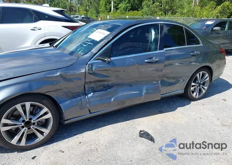 2018 Mercedes-Benz C 300 from USA, damaged, VIN 55SWF4JB1JU263454